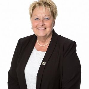 Meet your Posher, Denise